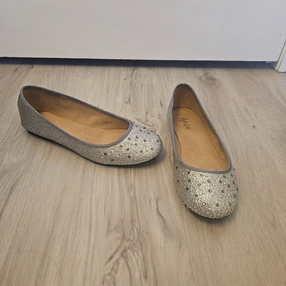 Style & Co Silver Flats Ballet Slip On Shoes Embellished Women’s Sz 6.5 M - Picture 3 of 10